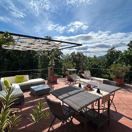 La Terrazza Fra Le Torri Apartment Лука Екстериор снимка