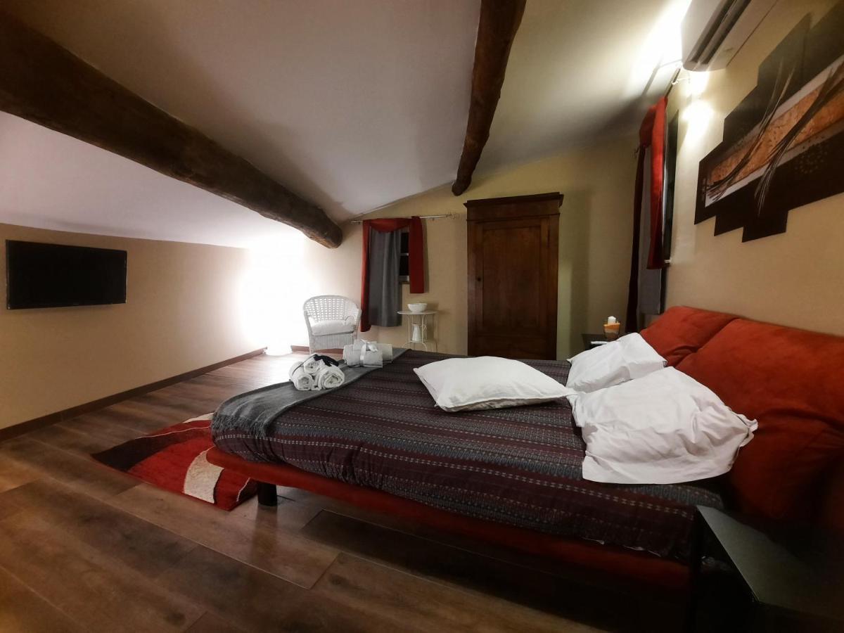 La Terrazza Fra Le Torri Apartment Лука Екстериор снимка