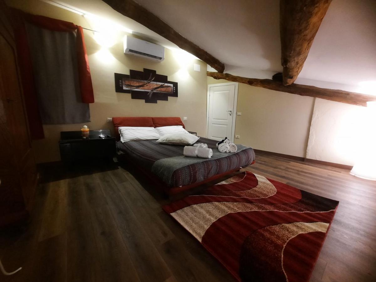 La Terrazza Fra Le Torri Apartment Лука Екстериор снимка
