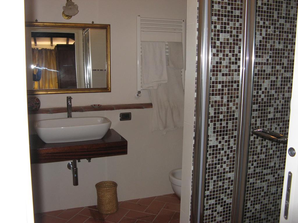 La Terrazza Fra Le Torri Apartment Лука Екстериор снимка